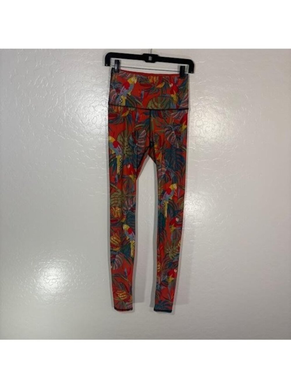 Yoga Democracy Leggings Womens Small Multicolor Parrot High Rise Yoga Pants